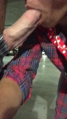 Blowjob in the parking garage