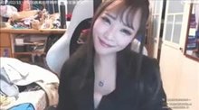 Anyone know this twitch streamer's channel name?