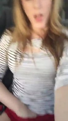 Teen Woman Masturbate While Driving
